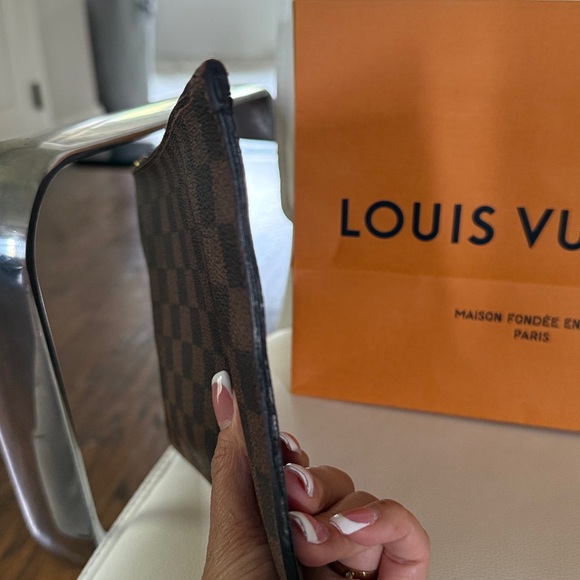 Louis Vuitton Damier Ebene Wristlet authentic - Picture 6 of 12